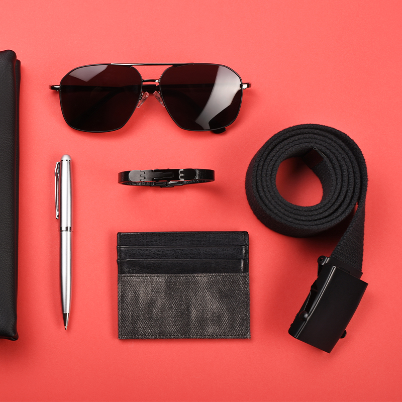 Men’s Fashion Staples: Elevate Your Look with These Essential Wallets, Belts, and Sunglasses